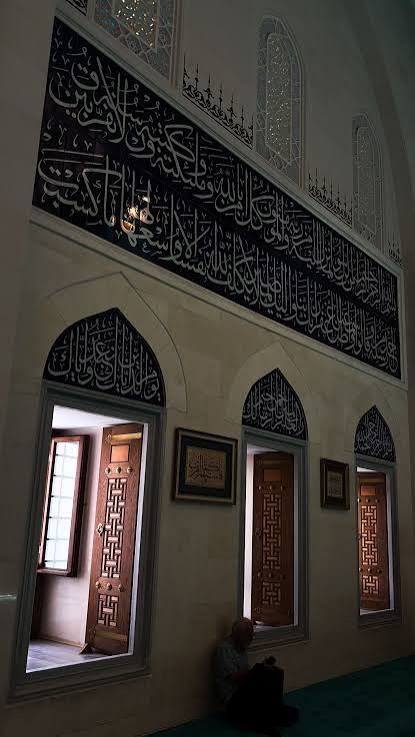Cami Kuşak ve pencere üstü Yazıları I Kütahya Çini